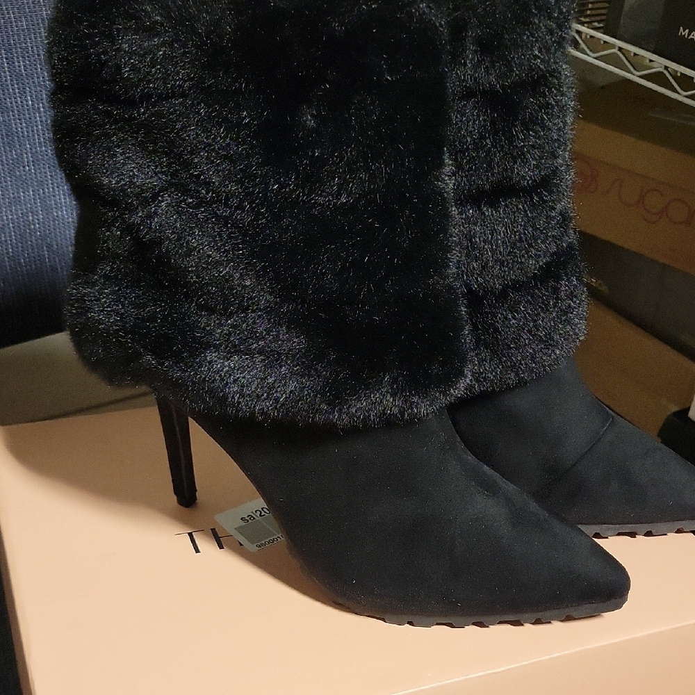 THALIA SODI Black Heeled Boots with Furry Cuff And Pointed Toe NEW WITH BOX